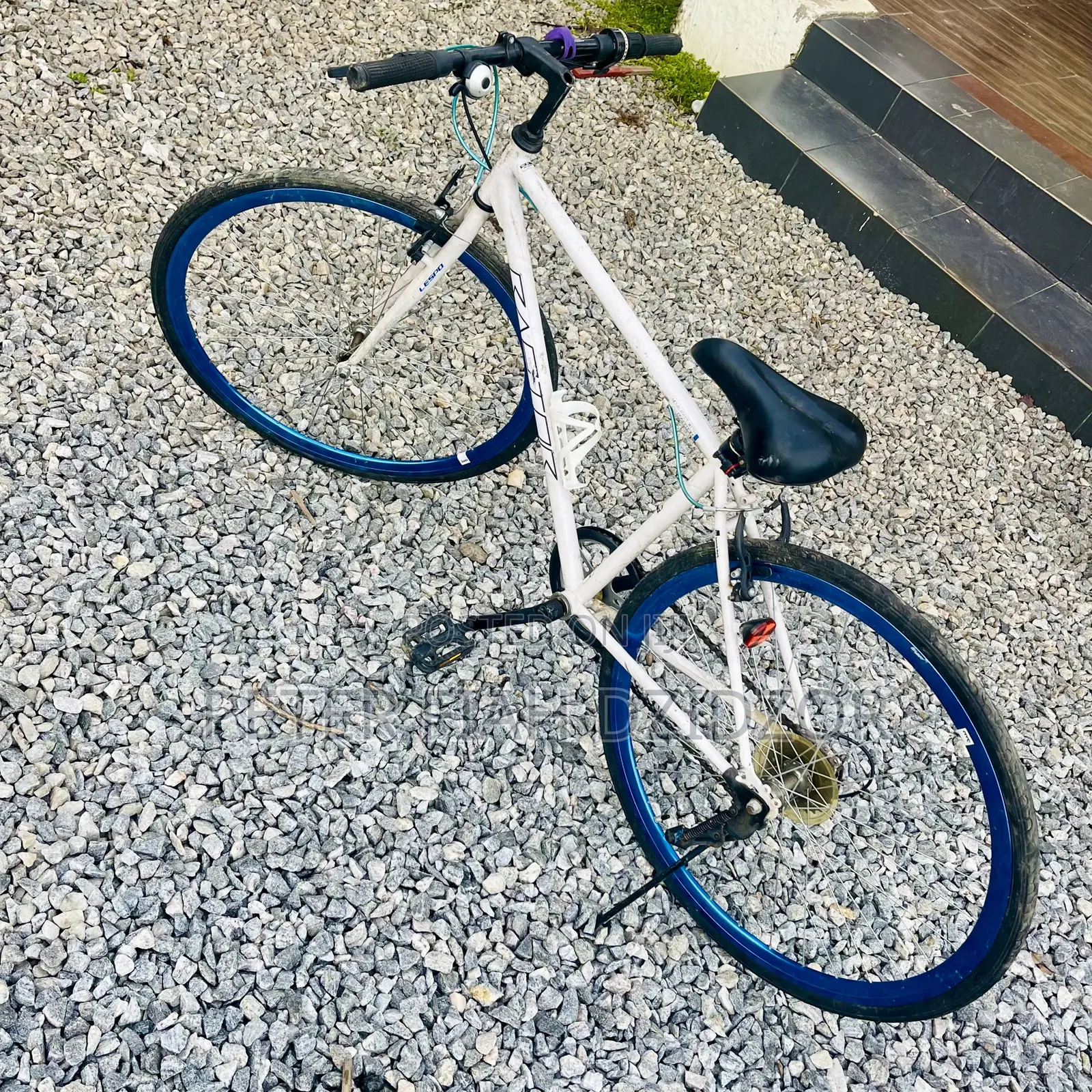 Hybrid / Urban Commuter Bicycle