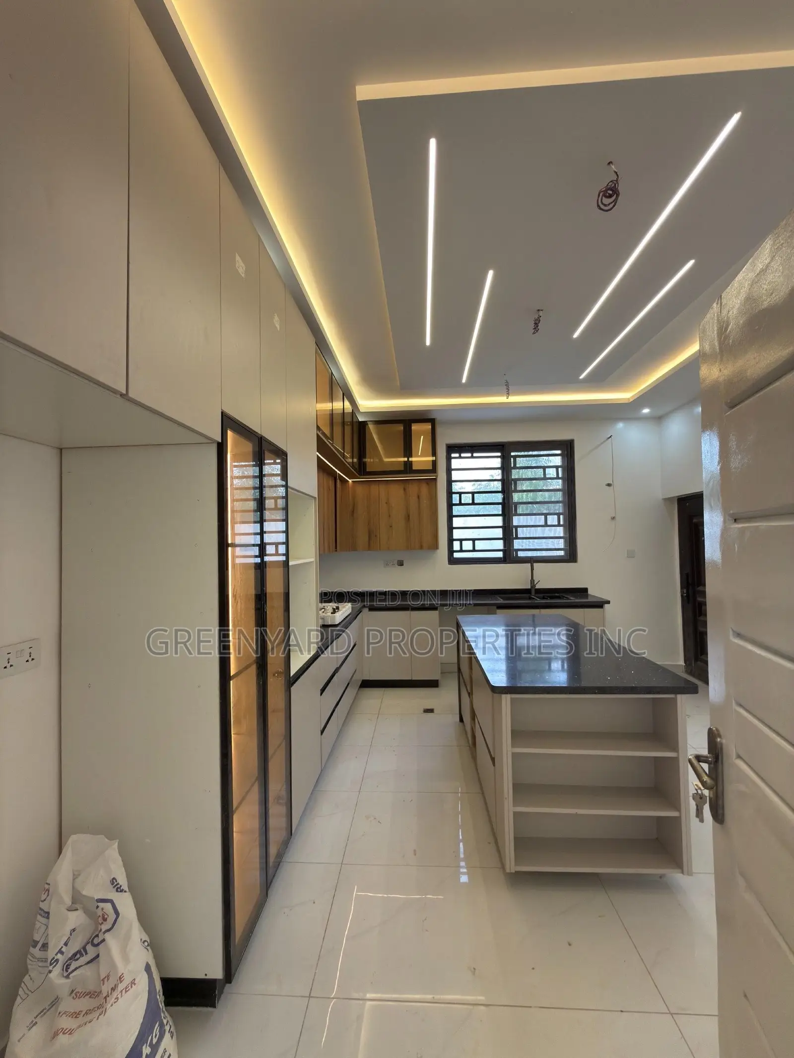 4bdrm House in New Legon, Adenta for sale