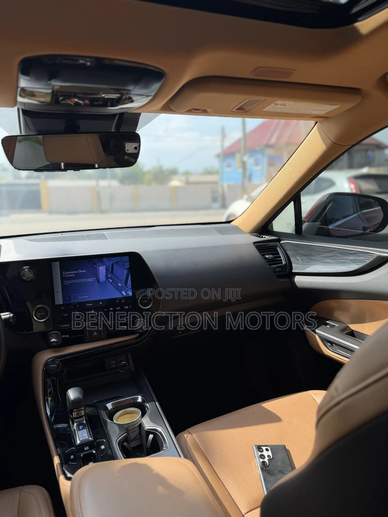 Lexus NX 250 2023 Orange