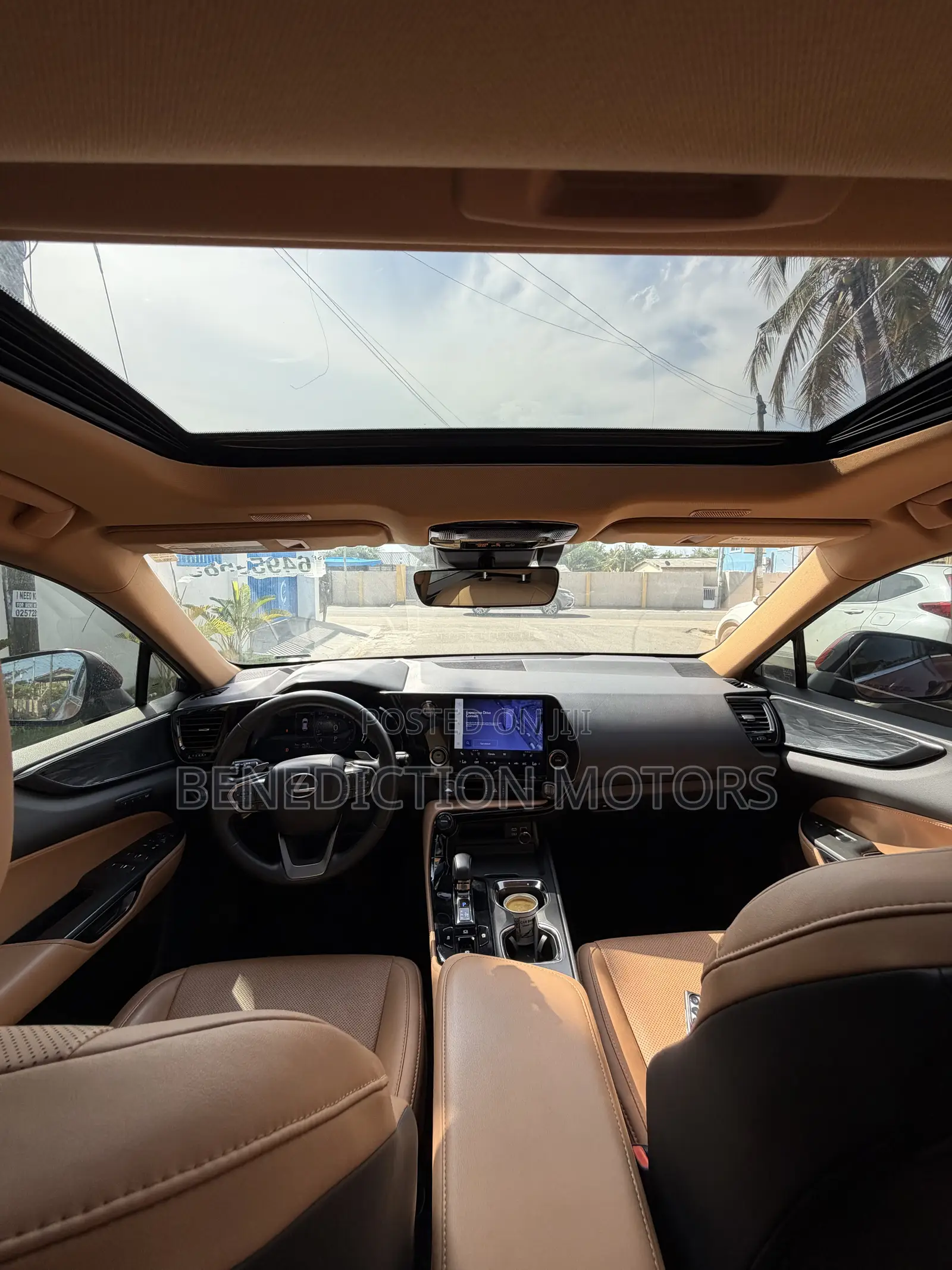 Lexus NX 250 2023 Orange