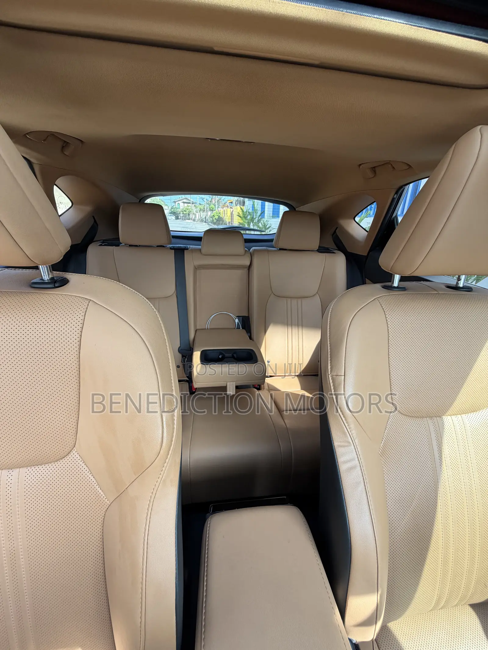 Lexus NX 250 2023 Orange