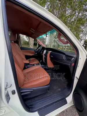 Toyota Fortuner 2019 White