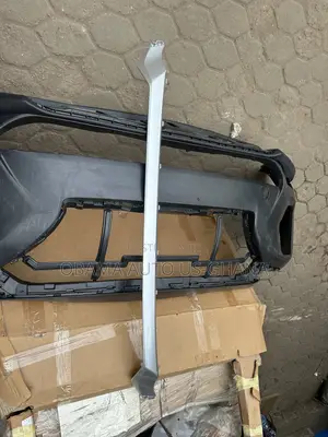 Hyundai Santafe 2019 2020 Front Bumper Center Chrome Molding Moulding