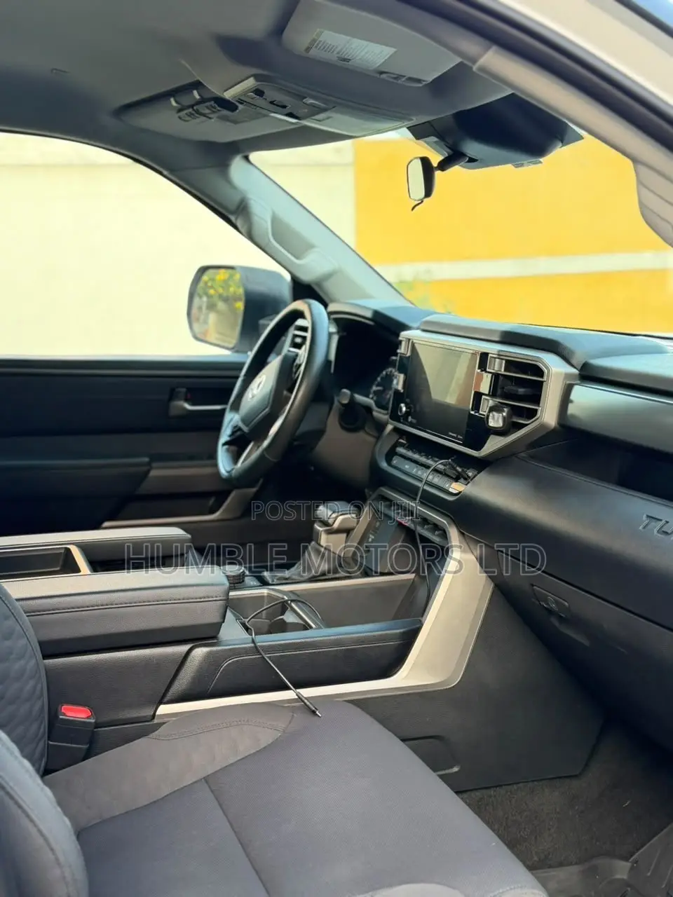 Toyota Tundra 2023 White