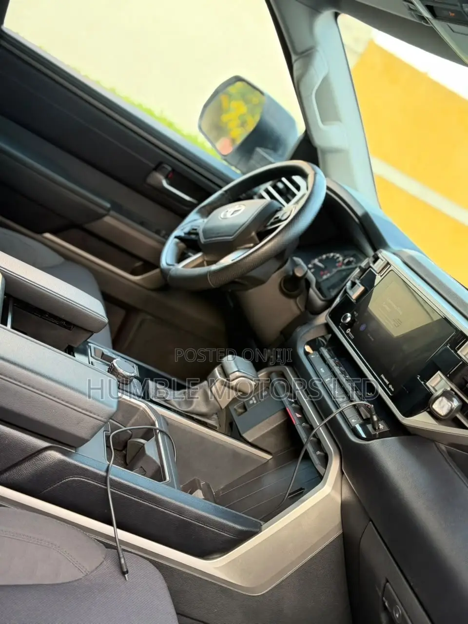 Toyota Tundra 2023 White