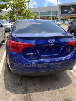 Toyota Corolla SE (1.8L 4cyl 2A) 2018 Blue