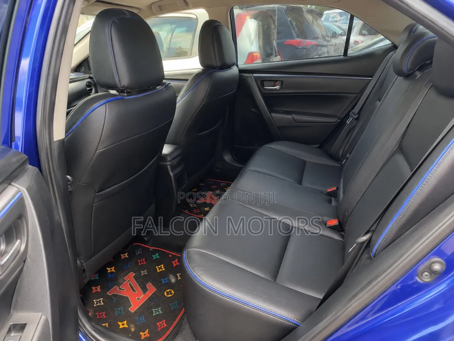 Toyota Corolla SE (1.8L 4cyl 2A) 2018 Blue