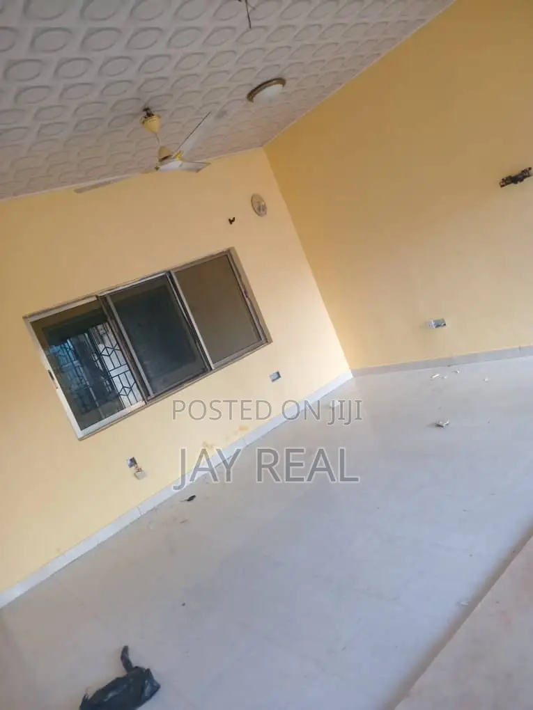 3bdrm Apartment in Jay Real Estate., Kasoa for rent