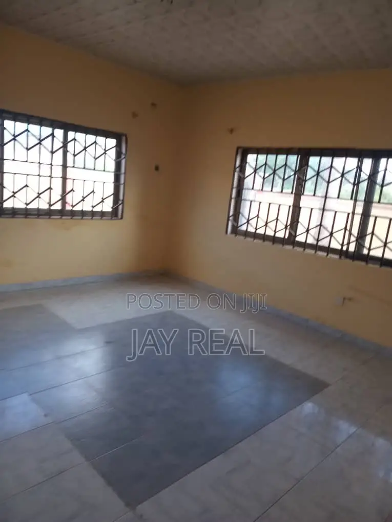 3bdrm Apartment in Jay Real Estate., Kasoa for rent