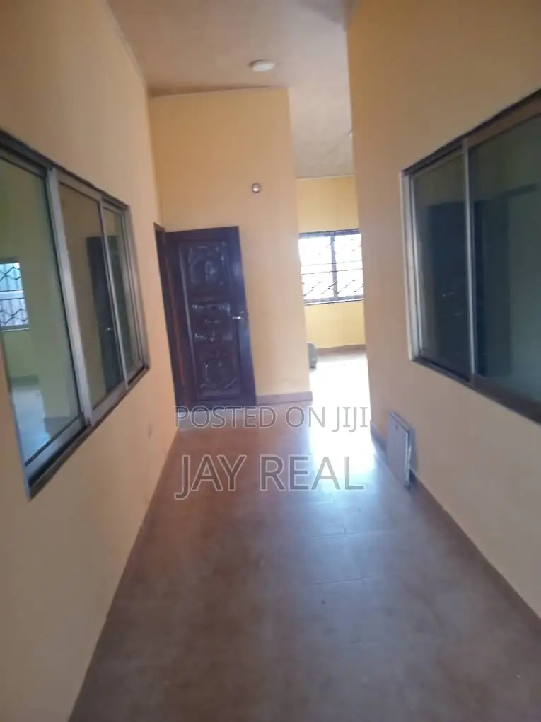 3bdrm Apartment in Jay Real Estate., Kasoa for rent