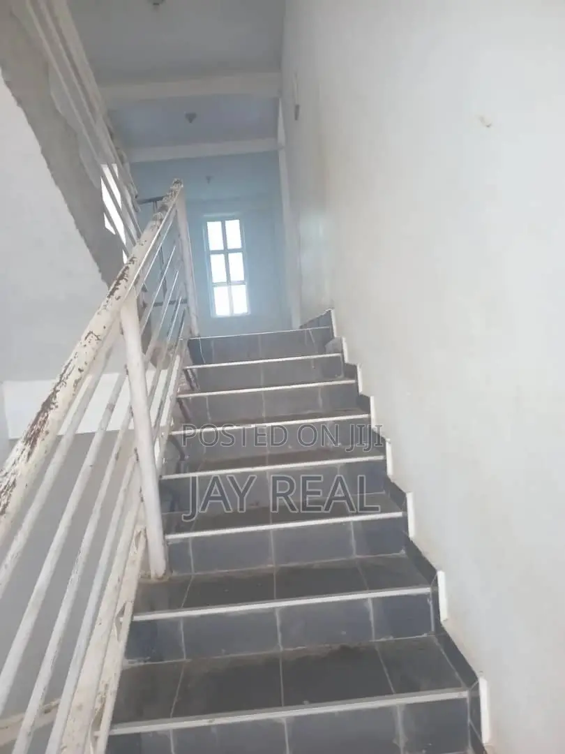 3bdrm Apartment in Jay Real Estate., Kasoa for rent