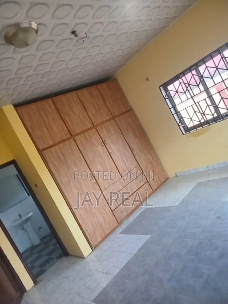 3bdrm Apartment in Jay Real Estate., Kasoa for rent