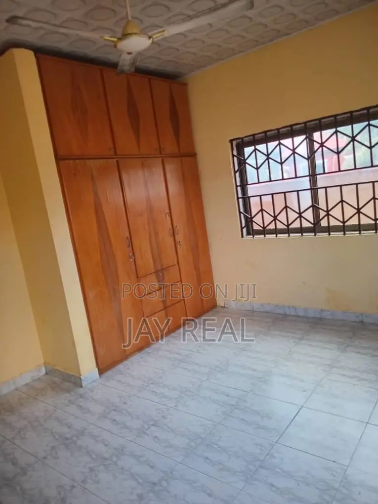 3bdrm Apartment in Jay Real Estate., Kasoa for rent