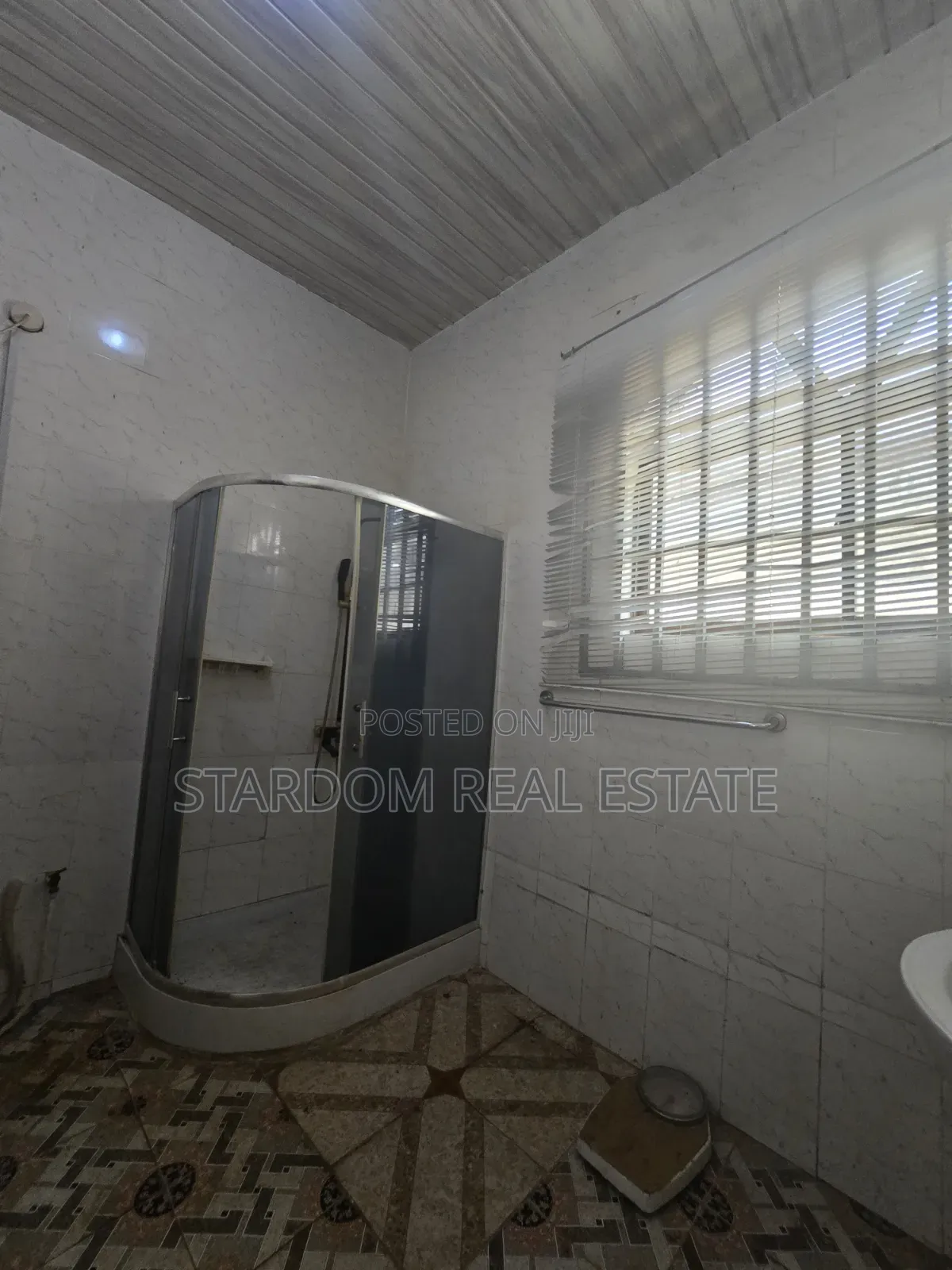 4bdrm House in Baatsona Spintex for sale