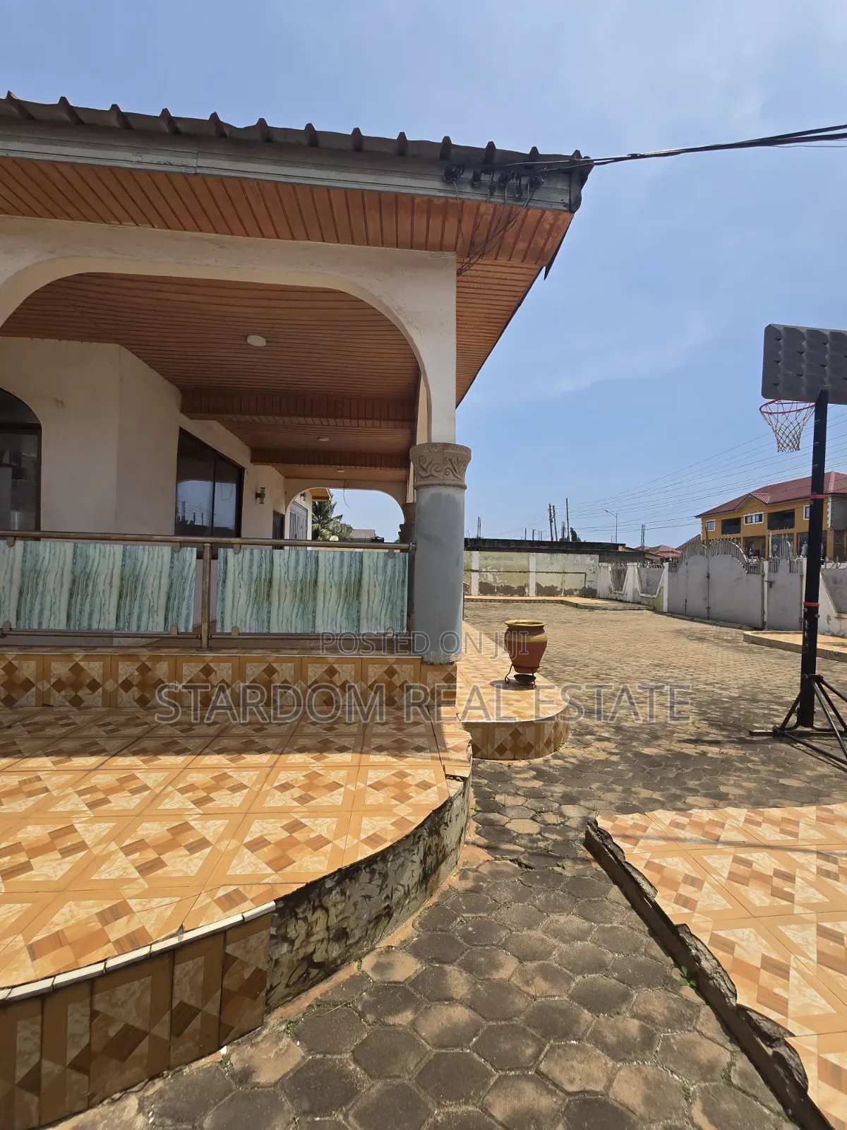 4bdrm House in Baatsona Spintex for sale