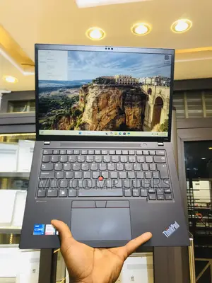 Laptop Lenovo ThinkPad T14s G4 16GB Intel Core i5 SSD 256GB