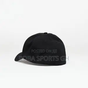 Oakley Cap