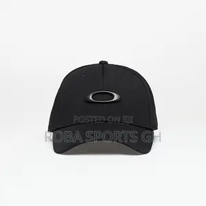 Oakley Cap