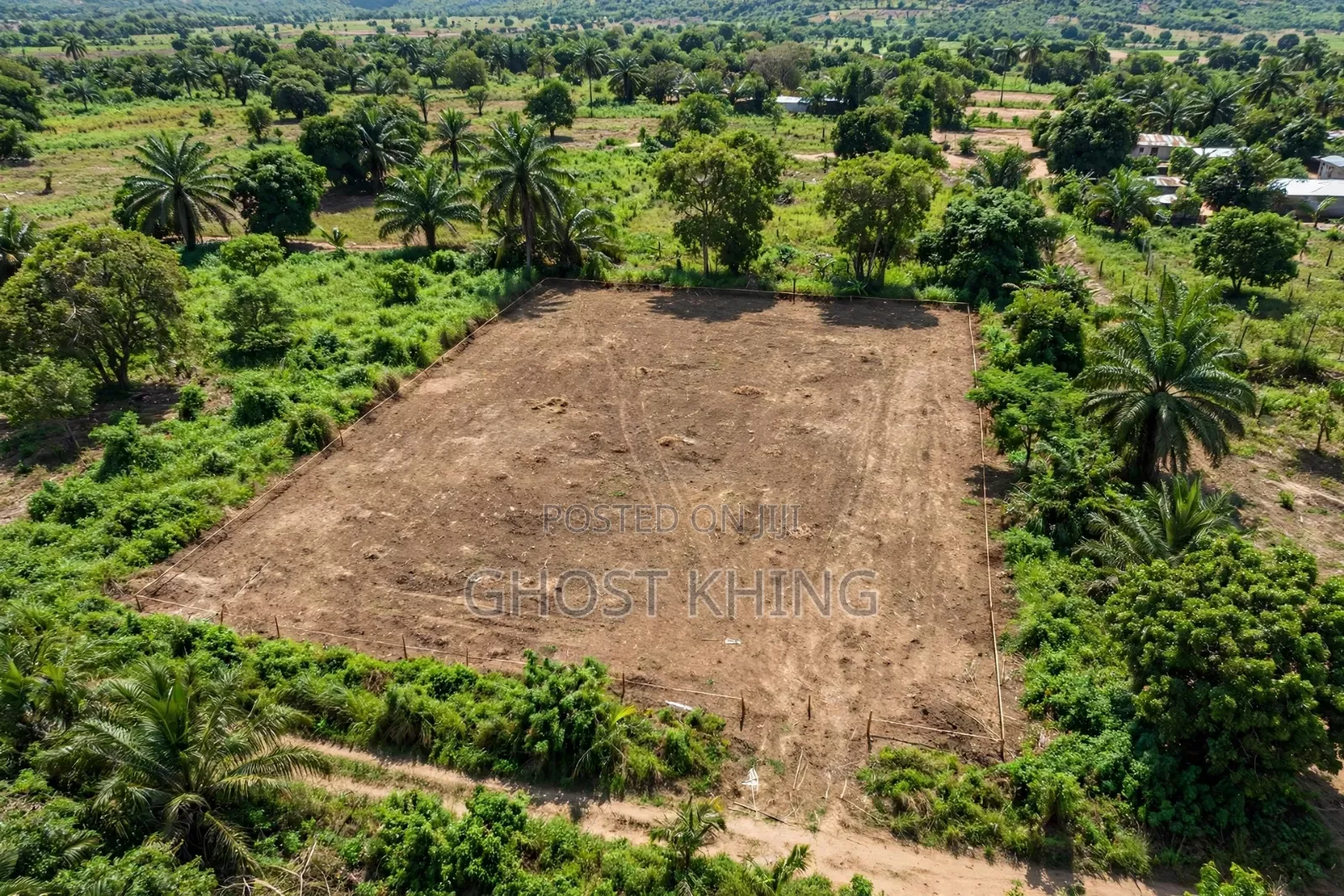 70x100ft (650 SQM / 7000 SqFt) Full Plot - Adeiso -
