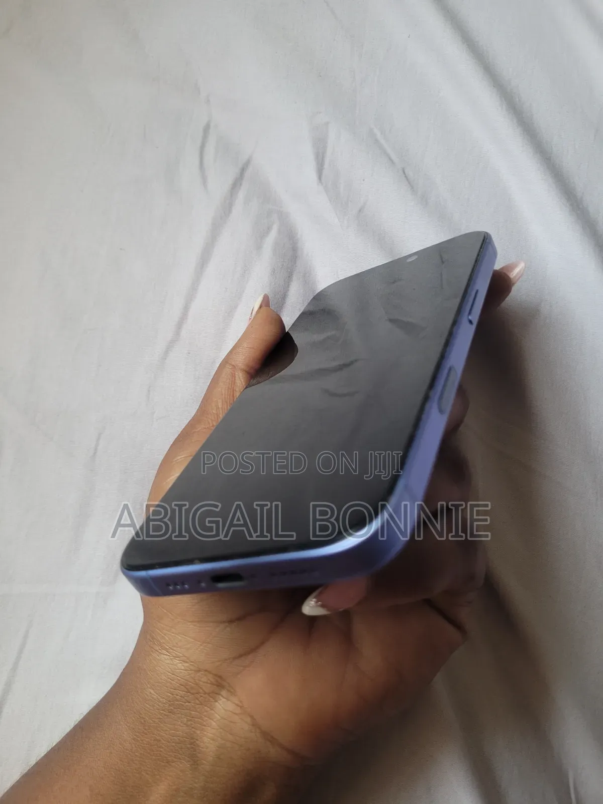 New Apple iPhone 16 256 GB Blue
