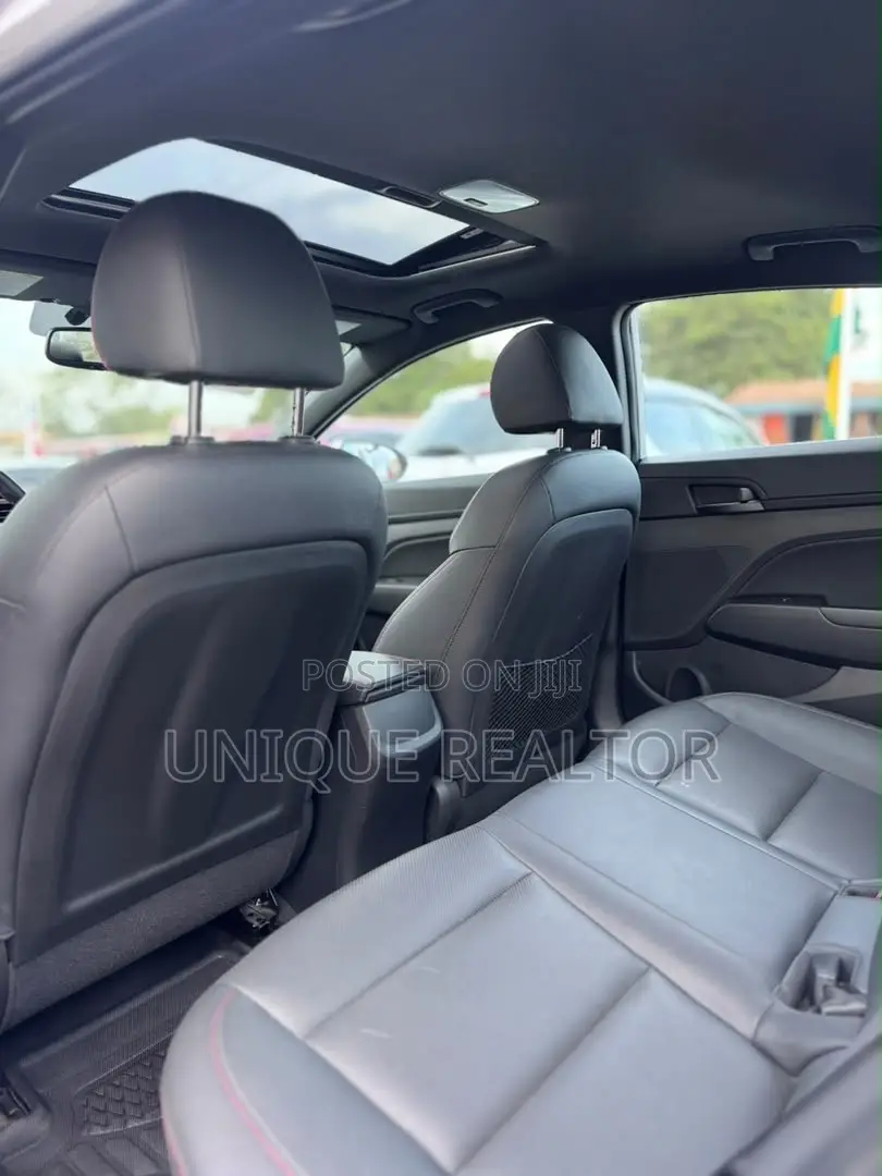 Hyundai Elantra 2018 White