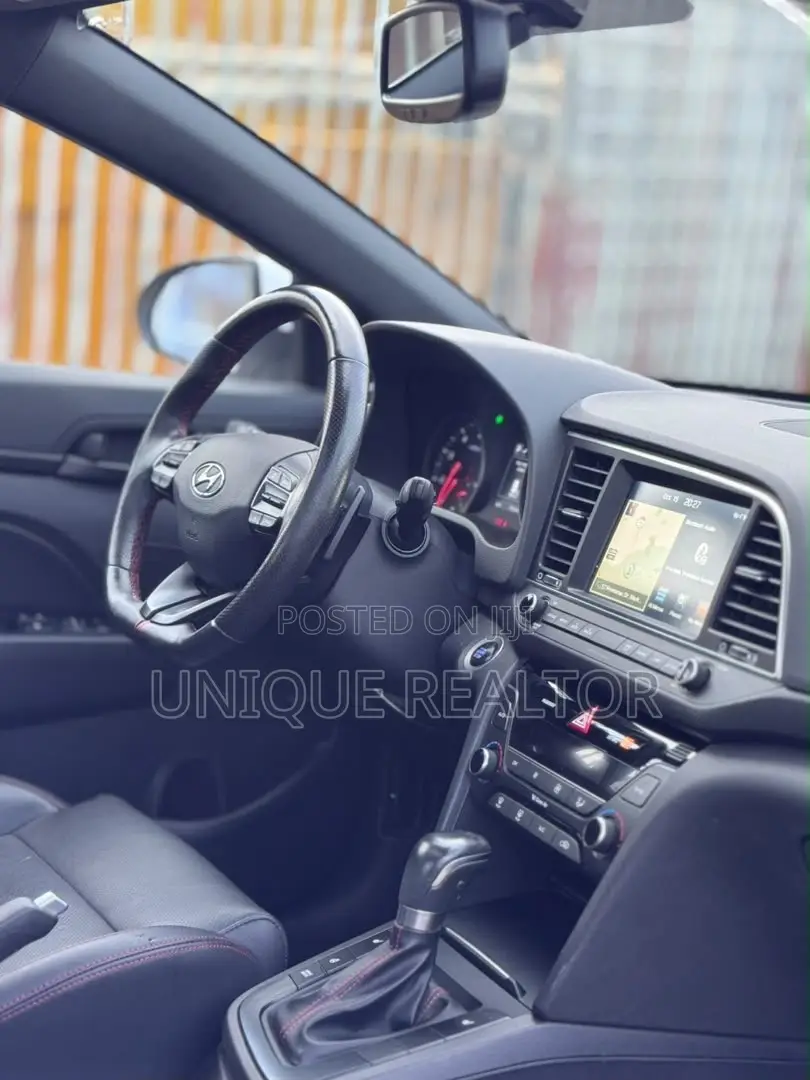 Hyundai Elantra 2018 White