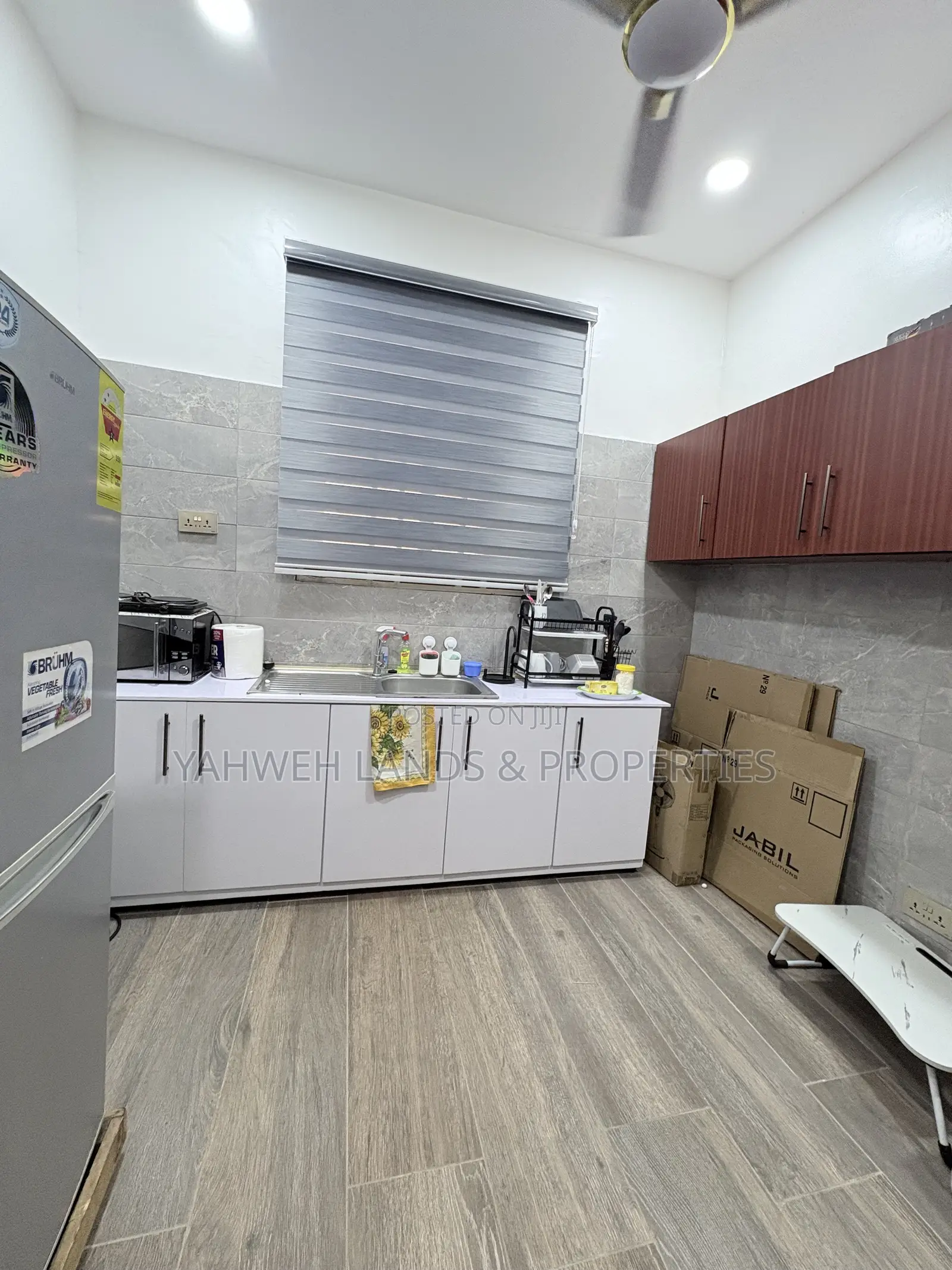 Furnished 1bdrm Apartment in West Land for rent