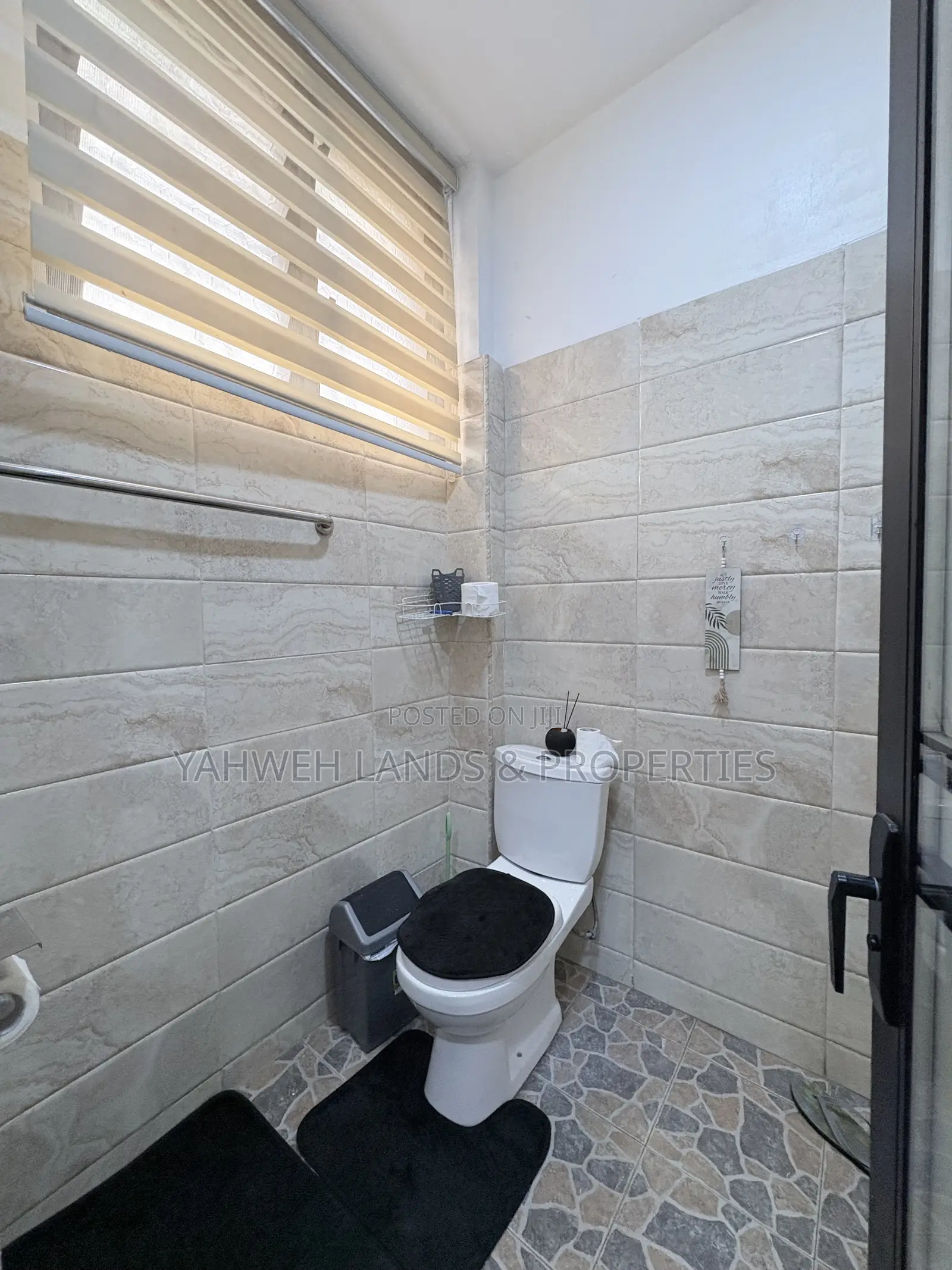 Furnished 1bdrm Apartment in West Land for rent