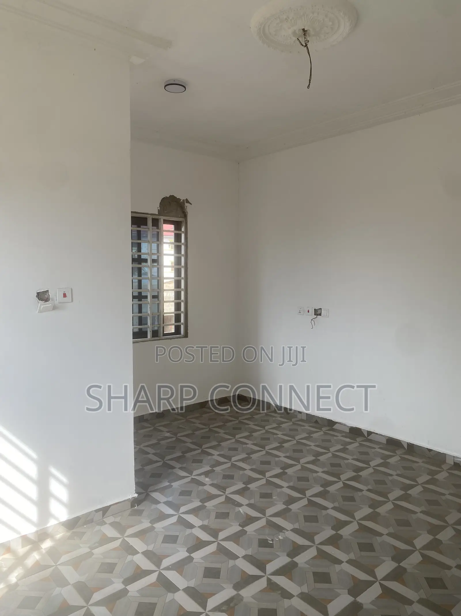 1bdrm Apartment in Sharp-Connect., Adade for rent