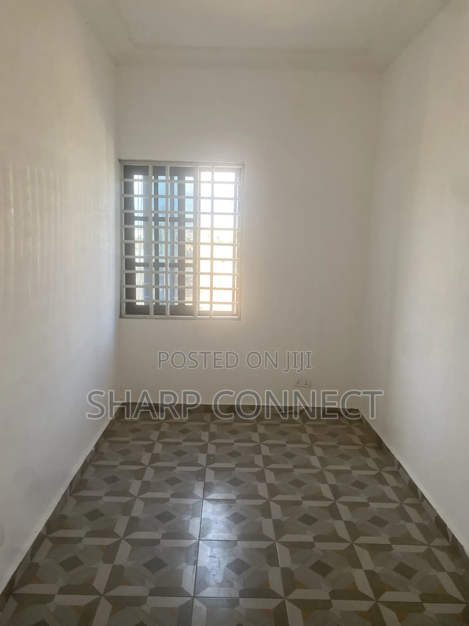 1bdrm Apartment in Sharp-Connect., Adade for rent