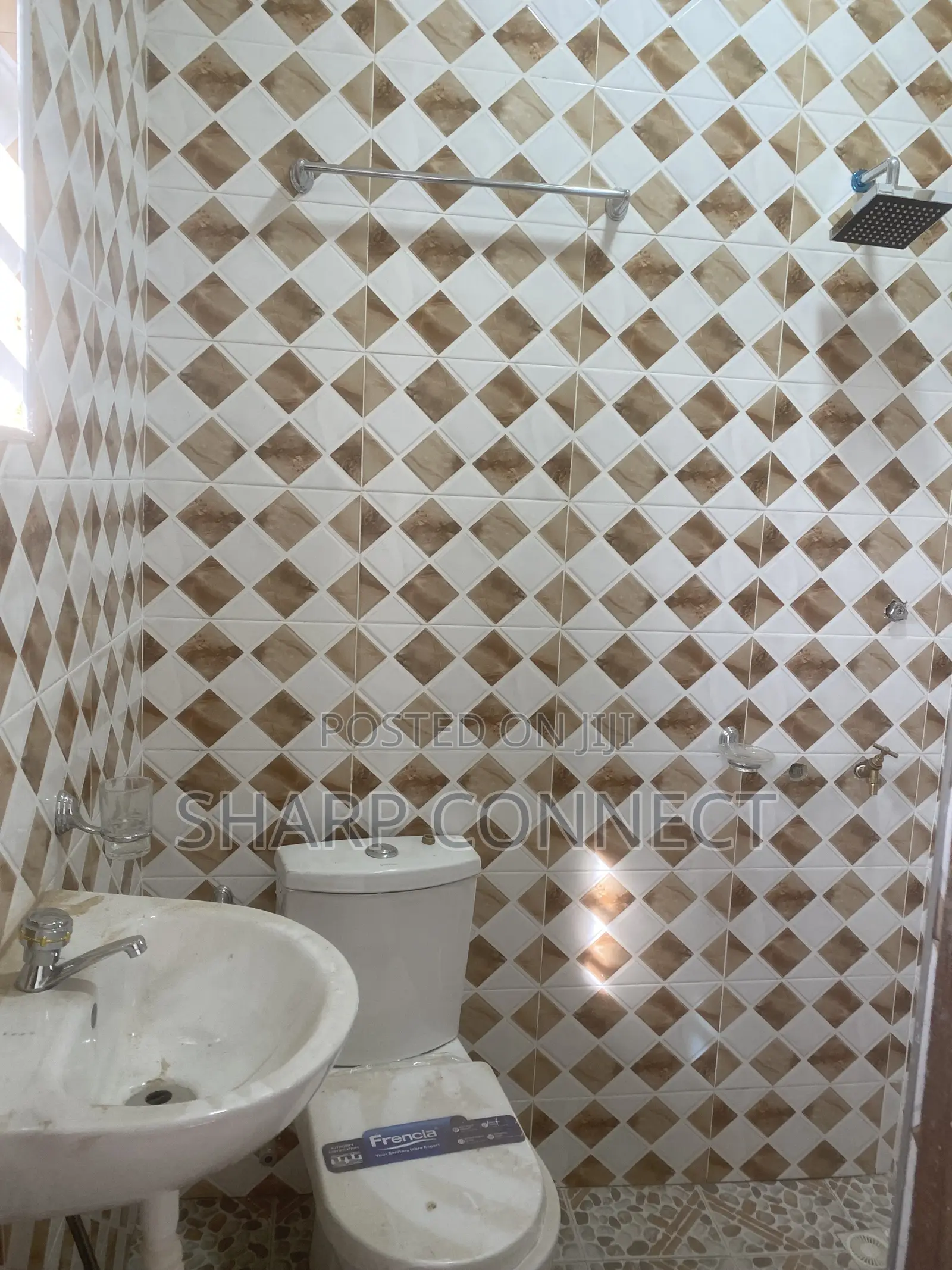 1bdrm Apartment in Sharp-Connect., Adade for rent