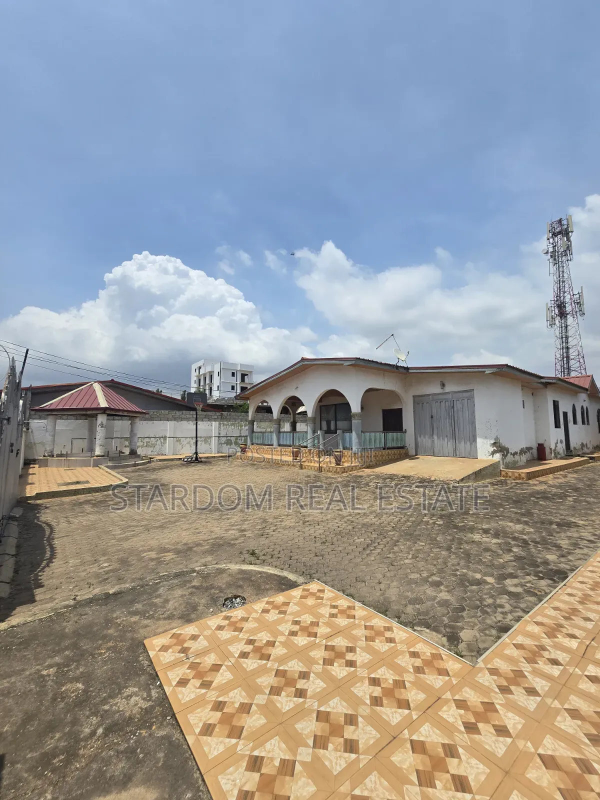 4bdrm House in Baatsona Spintex for sale