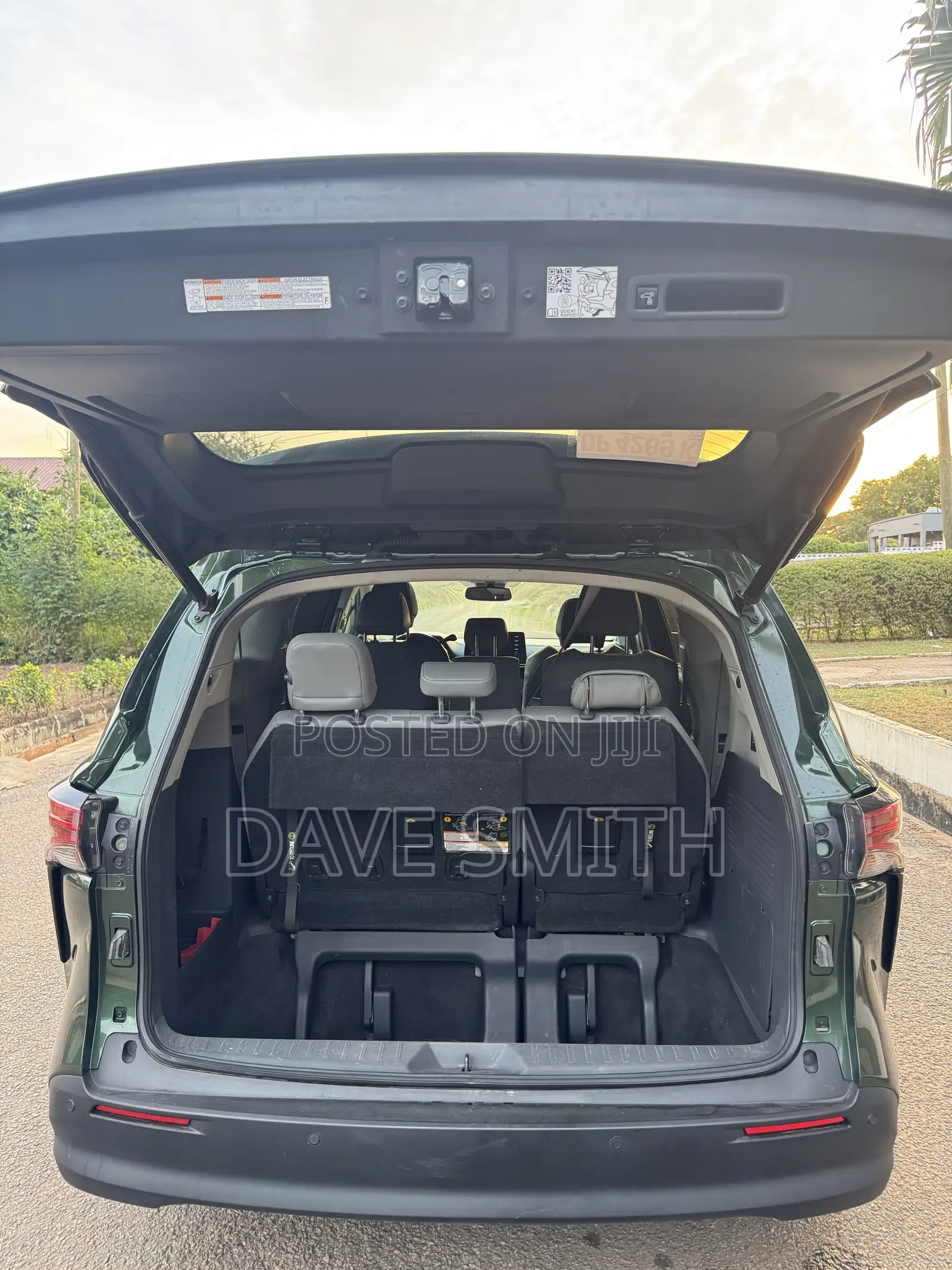 Toyota Sienna Limited 7-Passenger AWD 2021 Blue