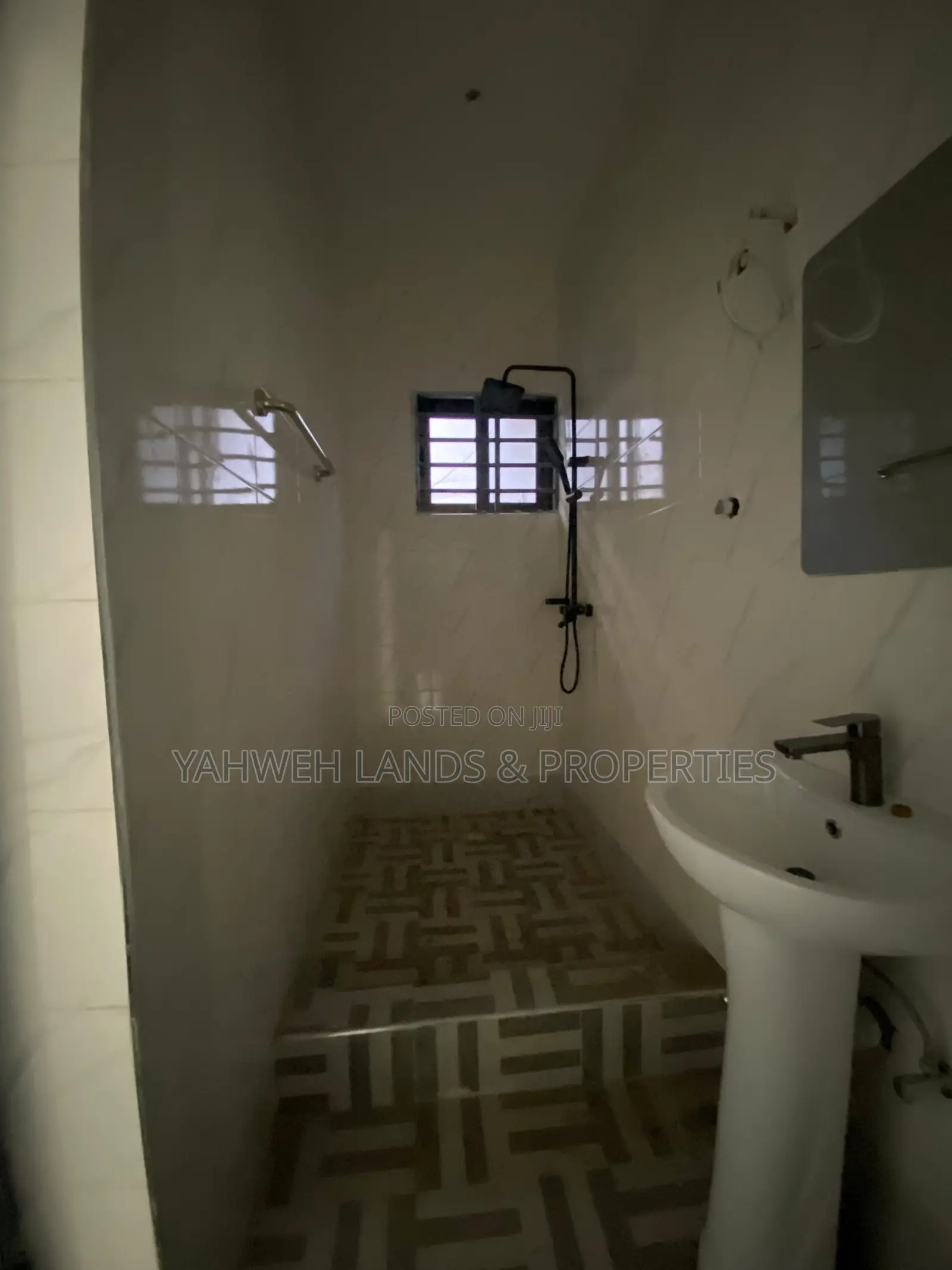 4bdrm House in Tempo Gate, Spintex for rent