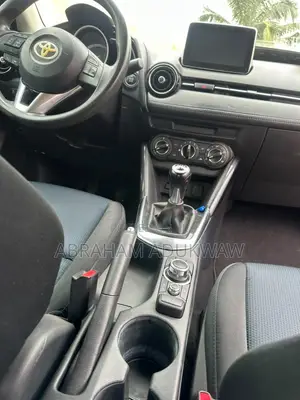 Toyota Yaris iA 1.5 FWD 2018 Gray