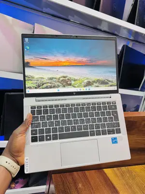 Laptop HP EliteBook 830 G8 16GB Intel Core i5 SSD 256GB