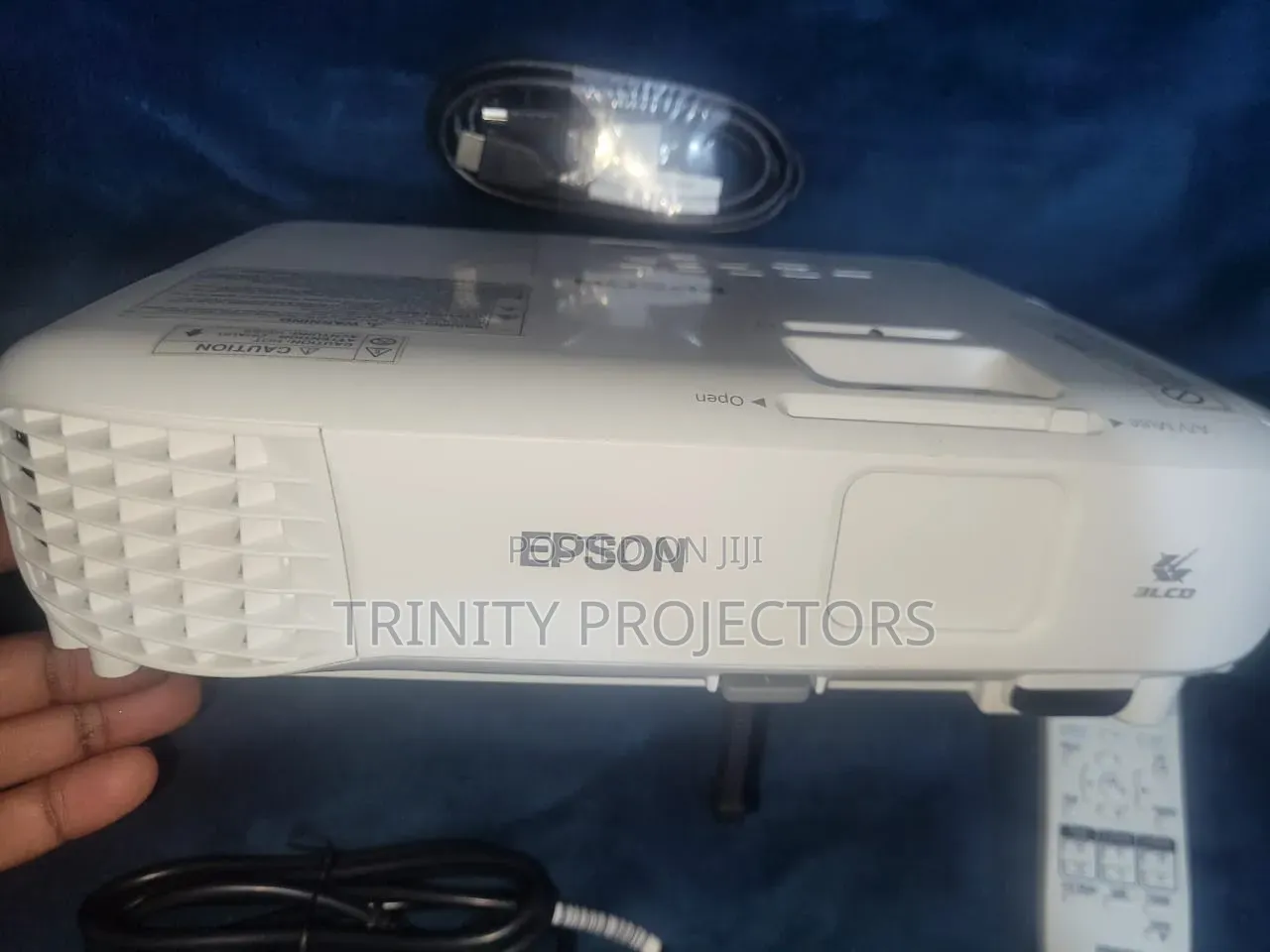 Epson EB-X05