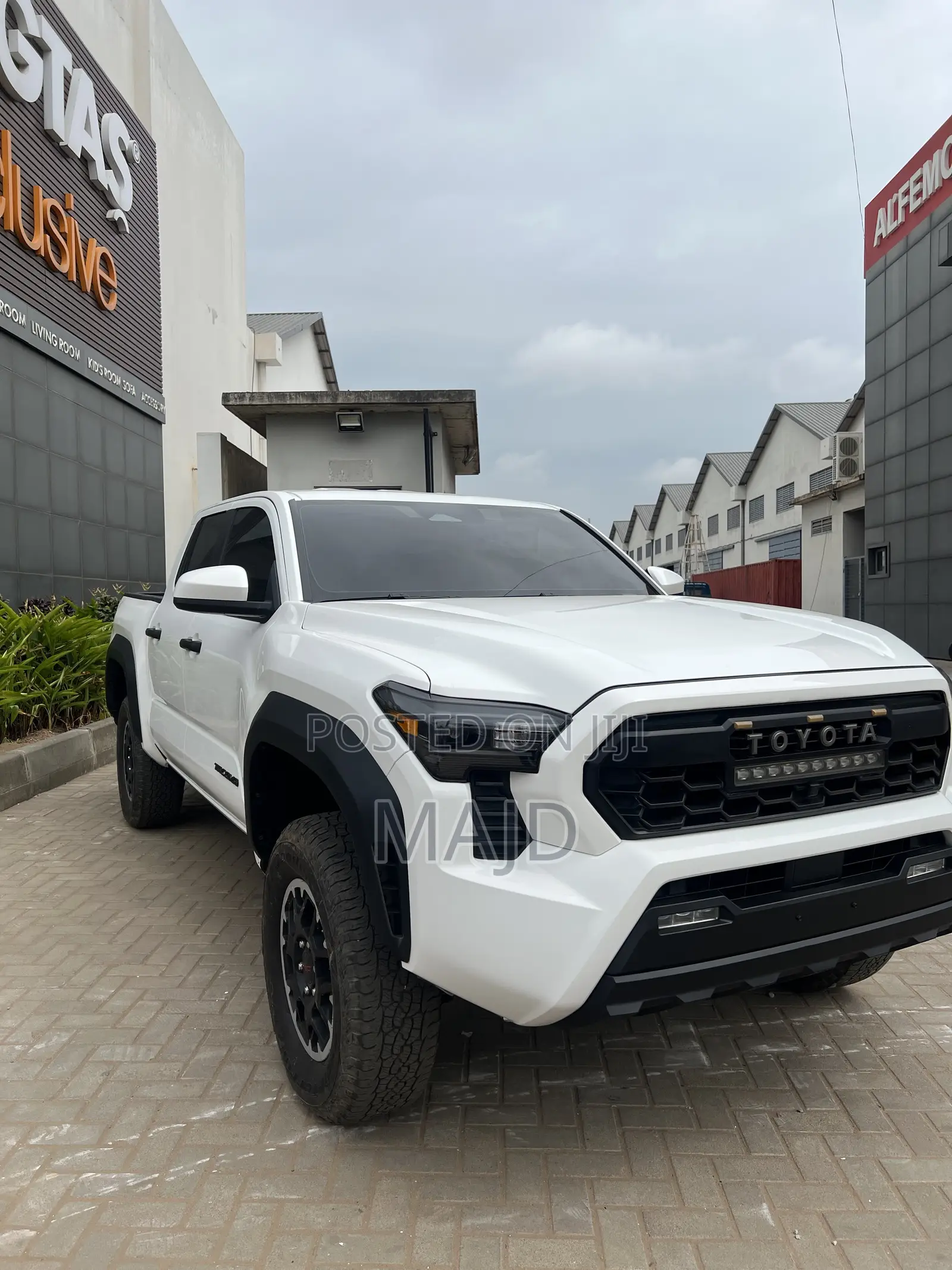 Toyota Tacoma TRD Off-Road Double Cab 4WD 5.0 ft. SB (Automatic) 2025
