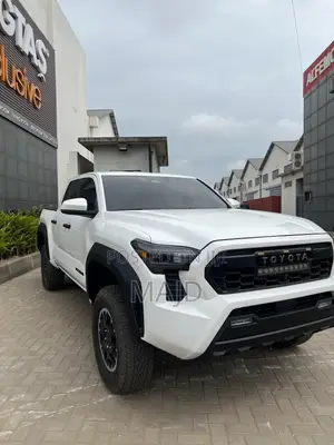 Toyota Tacoma TRD Off-Road Double Cab 4WD 5.0 ft. SB (Automatic) 2025