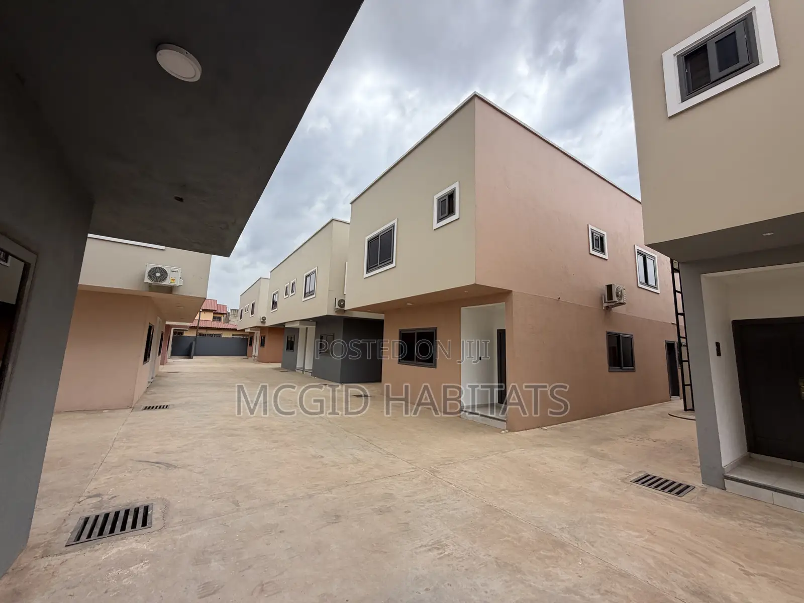 3bdrm Townhouse/Terrace in Adenta for sale