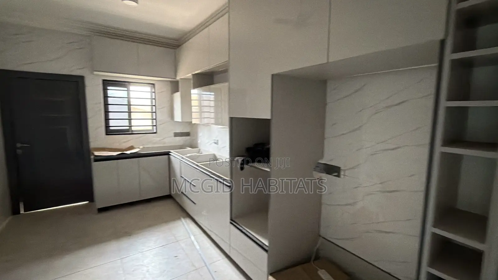 3bdrm Townhouse/Terrace in Adenta for sale