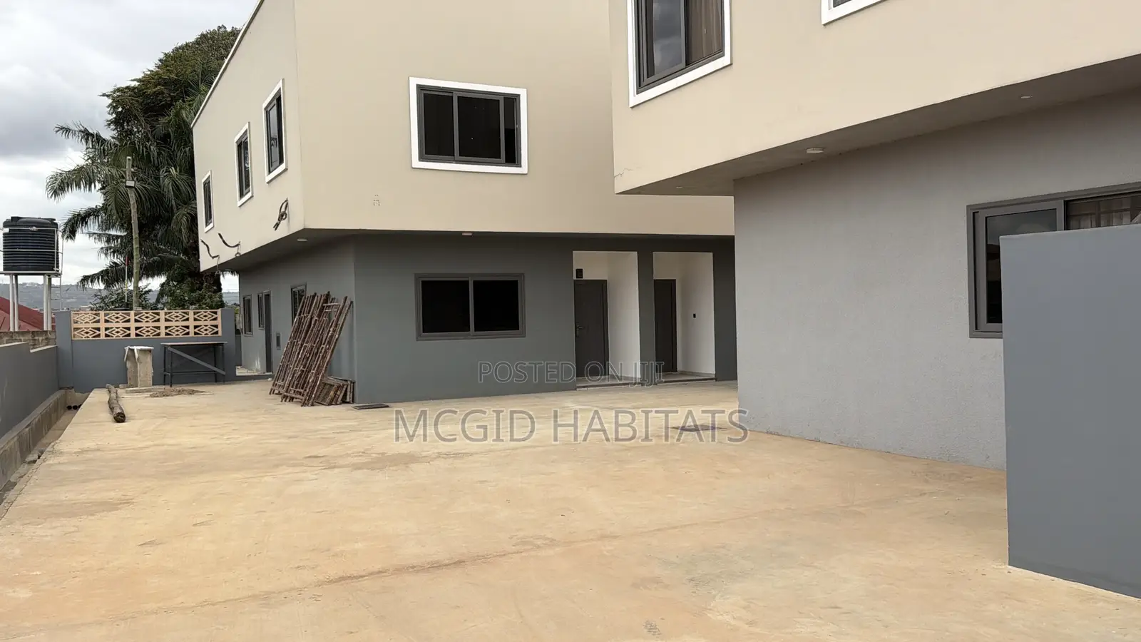 3bdrm Townhouse/Terrace in Adenta for sale