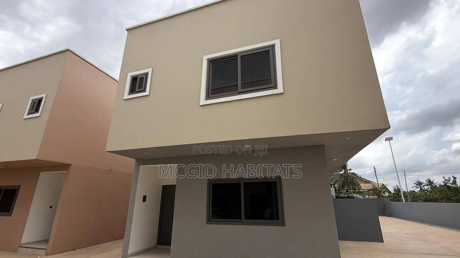 3bdrm Townhouse / Terrace in Adenta for rent