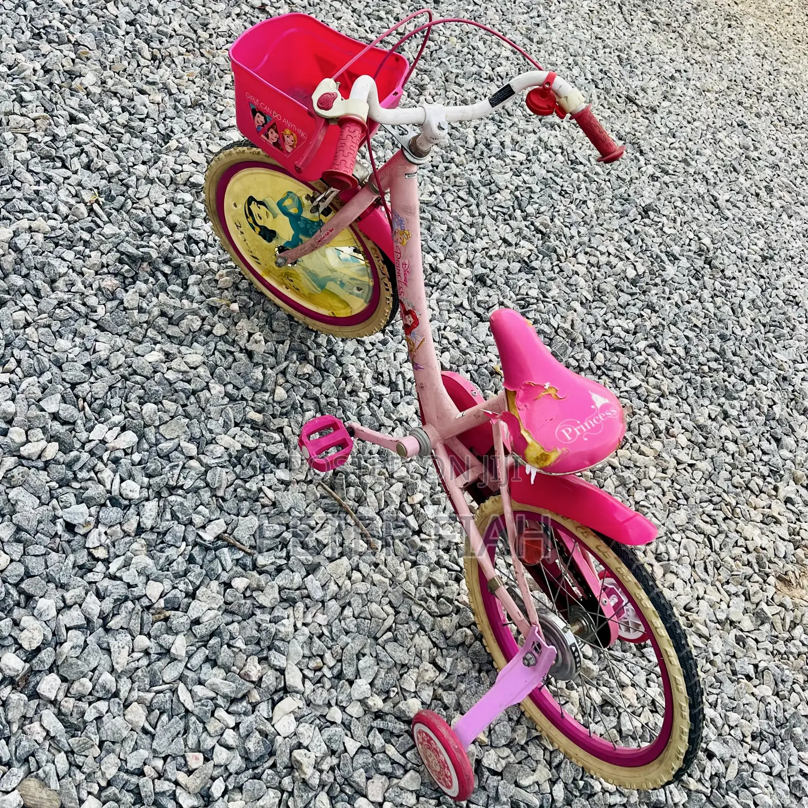 Children's Speed Learning Bicycle With Removable Training Wheels.