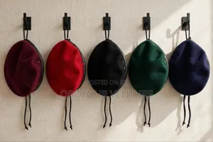 Unisex BERETS — 5 COLOURS IN STOCK  Maroon / Red, Black QUALITY