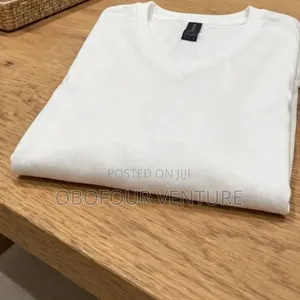 GILDAN v-Neck – Quality Tees From USA DM for Enquiry