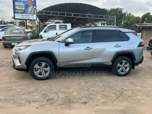 Toyota RAV4 2023 Gray