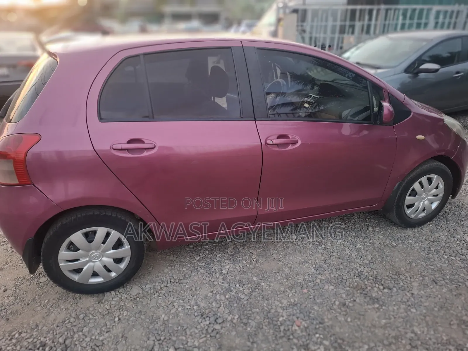 Toyota Vitz 1.0 FWD 5dr 2009 Ivory