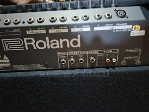 Roland KC-600 Keyboard Combo for Rent