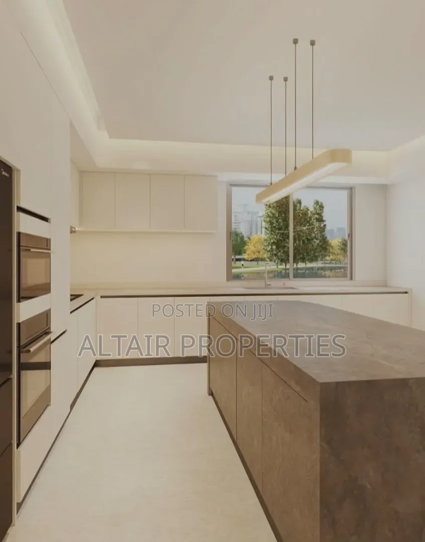 5bdrm House in Accra Metropolitan for sale